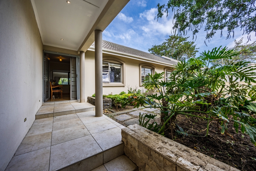 4 Bedroom Property for Sale in Beacon Bay Eastern Cape